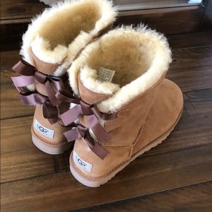 Ugg Bailey Bow Chestnut